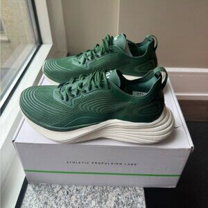 NWB Bestselling APL Streamline Great Green Running Shoes W 6 Y 4.5 $350